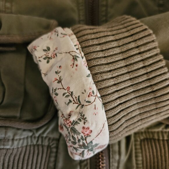 Authentic Guess Jeans Stretch Jacket Army Green with Floral Liner Girls Size S/P - Picture 8 of 8